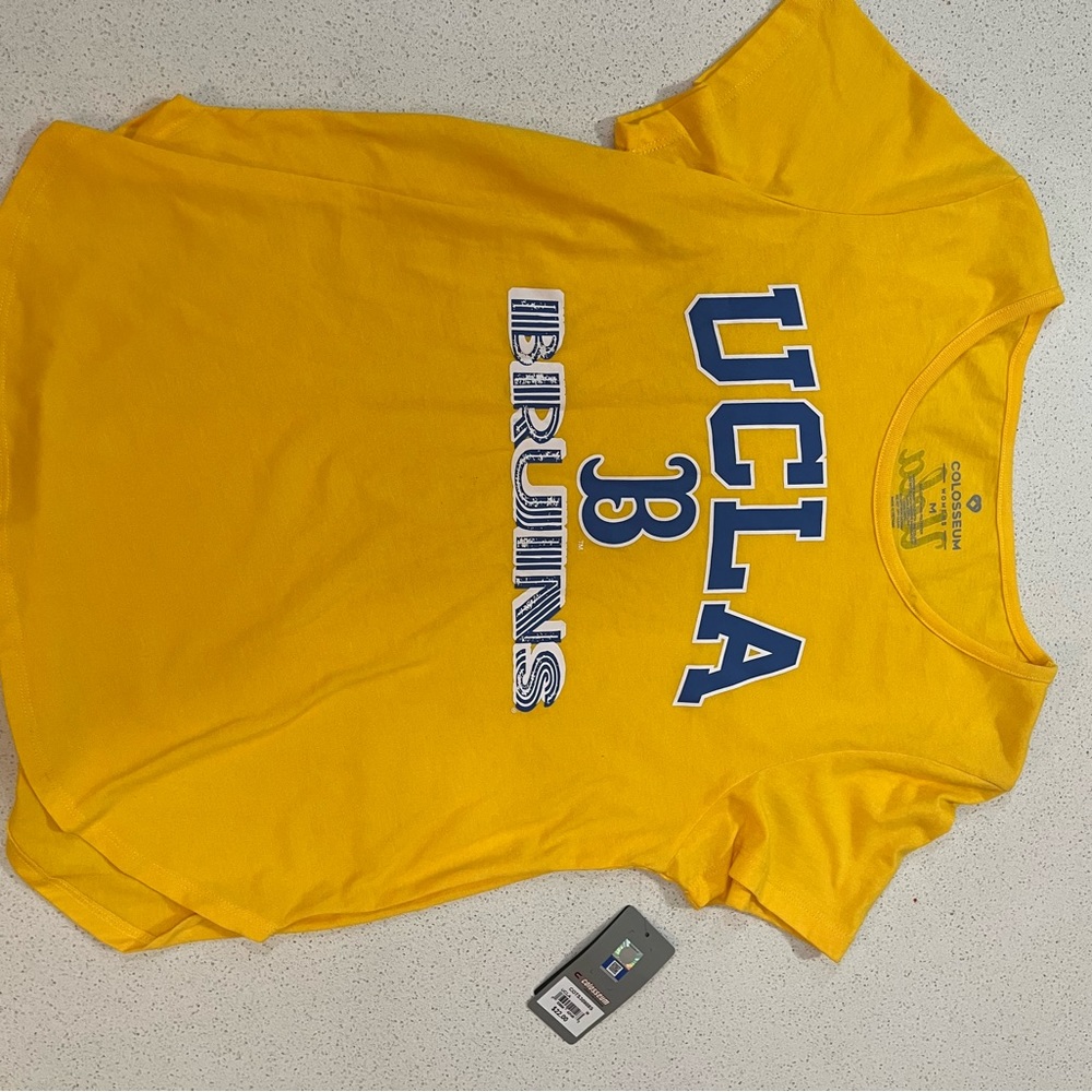 UCLA Bruins Woman’s Tee Size Med New With Tags